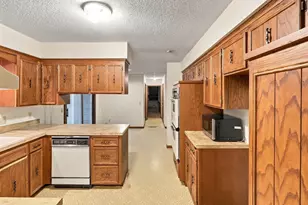 313 Brandywine Dr, Burnsville, MN 55337 - Photo 12