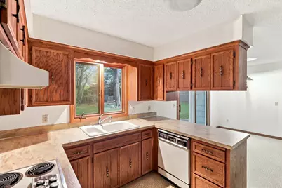 313 Brandywine Drive, Burnsville, MN 55337 - Photo 8