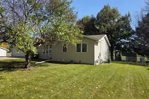 801 19th St SE, Willmar, MN 56201 - Photo 10