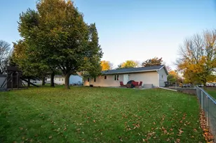 801 19th St SE, Willmar, MN 56201 - Photo 4