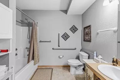 935 Ferndale Street N #117, Maplewood, MN 55119 - Photo 30