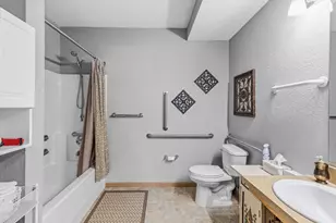935 Ferndale St N, Maplewood, MN 55119 - Photo 30