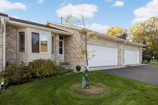 12818 Glen Ct, Apple Valley, MN 55124 - Photo 2