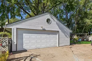3209 Random Rd, Eagan, MN 55121 - Photo 36