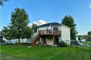 1283 Creekside Dr, Waconia, MN 55387 - Photo 2