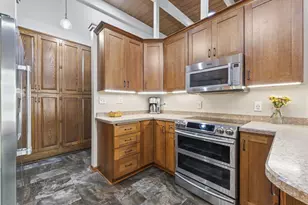 6317 Oak Meadow Ln NW, Rochester, MN 55901 - Photo 8