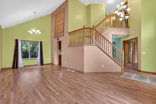 9337 Austrian Pine Ave N, Brooklyn Park, MN 55443 - Photo 4