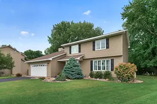 13640 Gardenia Path, Apple Valley, MN 55124 - Photo 2