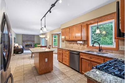 13640 Gardenia Path, Apple Valley, MN 55124 - Photo 12