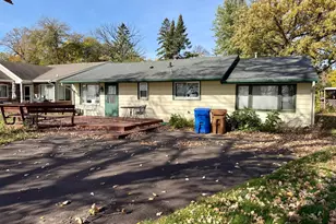 926 W Lake Dr, Detroit Lakes, MN 56501 - Photo 22