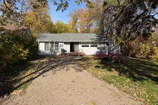 918 W Lake Dr, Detroit Lakes, MN 56501 - Photo 40
