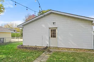 216 N 3rd St, Saint Peter, MN 56082 - Photo 30
