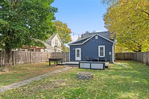 216 N 3rd St, Saint Peter, MN 56082 - Photo 2