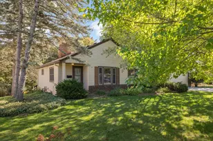 4036 Hampshire Ave N, Crystal, MN 55427 - Photo 2