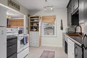 1311 W 5th St, Winona, MN 55987 - Photo 2