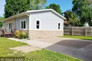 725 N Washington Ave, Saint Peter, MN 56082 - Photo 20