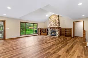 9813 Wedgewood Cir, Woodbury, MN 55125 - Photo 20