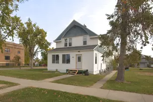 820 Beltrami Ave NW, Bemidji, MN 56601 - Photo 1