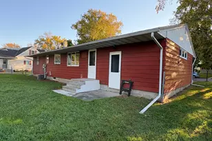 205 Sanford Rd, Benson, MN 56215 - Photo 6