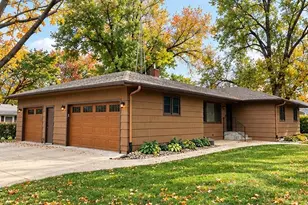 251 Arthur Ave E, Winsted, MN 55395 - Photo 2