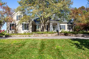 2419 Golf View Dr, River Falls, WI 54022 - Photo 2