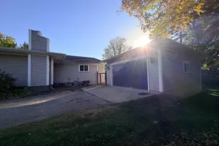 1130 Phinney Ave, Detroit Lakes, MN 56501 - Photo 8