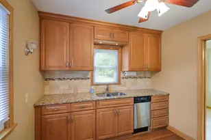 568 Spring St, Mendota Heights, MN 55118 - Photo 8