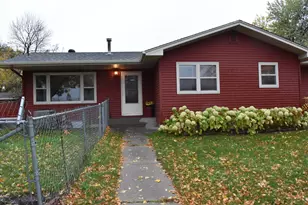 402 Maple Ln, Moorhead, MN 56560 - Photo 1