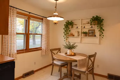 402 Maple Lane, Moorhead, MN 56560 - Photo 10