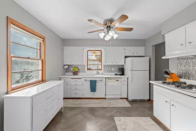 4401 78th Avenue N, Brooklyn Park, MN 55443 - Photo 28