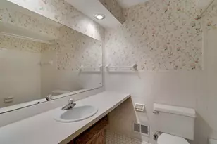 9716 Oxborough Rd, Bloomington, MN 55437 - Photo 20