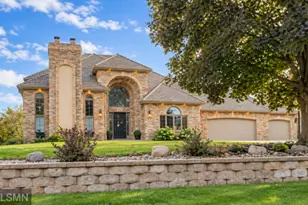 9405 Wedgewood Dr, Woodbury, MN 55125 - Photo 1