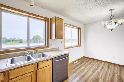 4024 Blakewood Drive, Shakopee, MN 55379 - Photo 14