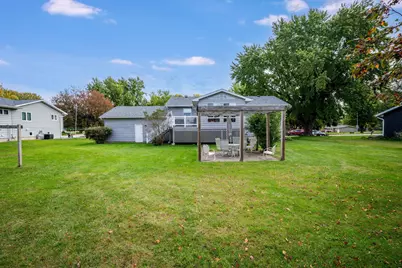 906 Summit Drive, Fairmont, MN 56031 - Photo 14