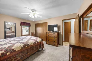 911 Neal Ave SW, Hutchinson, MN 55350 - Photo 36