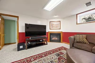 911 Neal Avenue SW, Hutchinson, MN 55350 - Photo 50