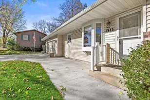 911 Neal Ave SW, Hutchinson, MN 55350 - Photo 14