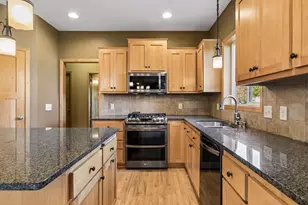 6033 Summit Ct S, Cottage Grove, MN 55016 - Photo 14
