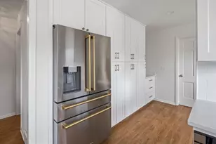 355 Margaret Cir, Wayzata, MN 55391 - Photo 22