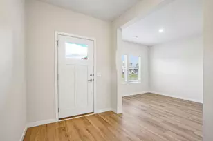 810 Spruce St N, Cambridge, MN 55008 - Photo 4