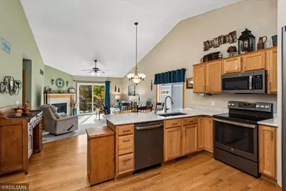1089 Hewitt Boulevard, Red Wing, MN 55066 - Photo 6