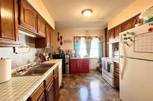 904 3rd St SW, Willmar, MN 56201 - Photo 6