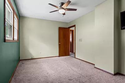 705 S 2nd Street, La Crescent, MN 55947 - Photo 20