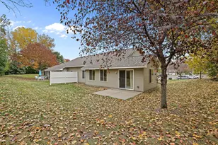 11027 Lincoln Ct NE, Blaine, MN 55434 - Photo 10