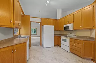 11027 Lincoln Ct NE, Blaine, MN 55434 - Photo 14