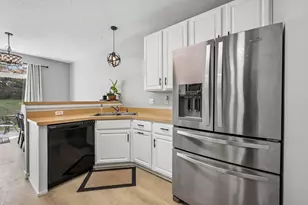 16369 Javari Ct, Lakeville, MN 55044 - Photo 8