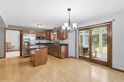 2354 Heights Avenue E, Maplewood, MN 55119 - Photo 12