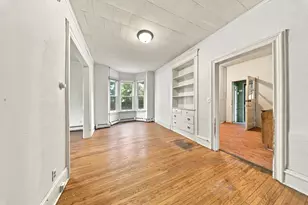 696 5th St E, Saint Paul, MN 55106 - Photo 2
