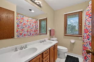 162 Emerson Ave W, West Saint Paul, MN 55118 - Photo 22