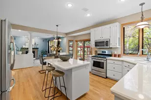 8441 W Lake Dr, Chanhassen, MN 55317 - Photo 10